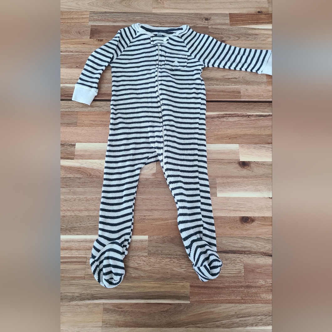 Baby Gap Girl Boy Sleeper 6-9 Months